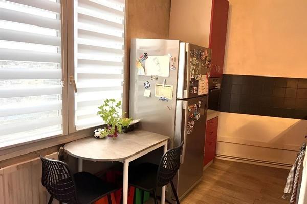NEUVILLE SUR SAONE. Appartement duplex  114m2, 5 pièces en dernier étage