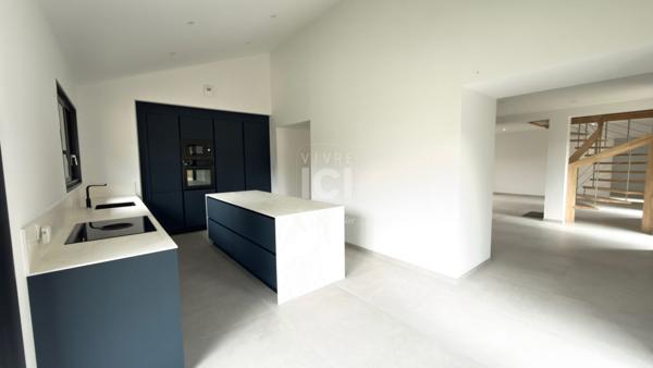 Carquefou - La Gouachére - Maison en pierre - 220m² - 6 chambres - 1 000m² de terrain