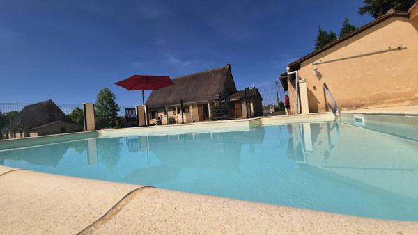 Offre exceptionnelle ! Calme et douceur de vivre en Périgord Noir : maison de plain-pied avec vue et isolation parfaite piscine et superbes prestations