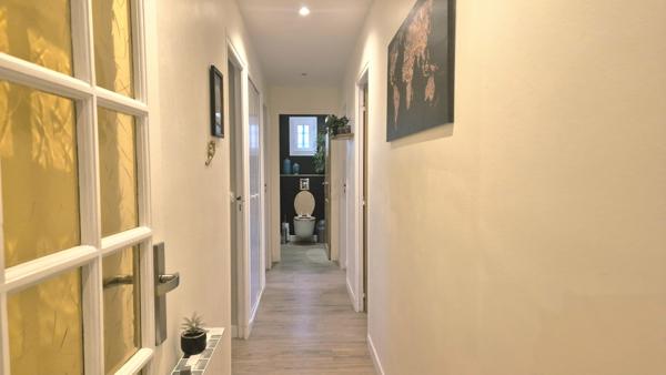 Offre exceptionnelle ! Calme et douceur de vivre en Périgord Noir : maison de plain-pied avec vue et isolation parfaite piscine et superbes prestations