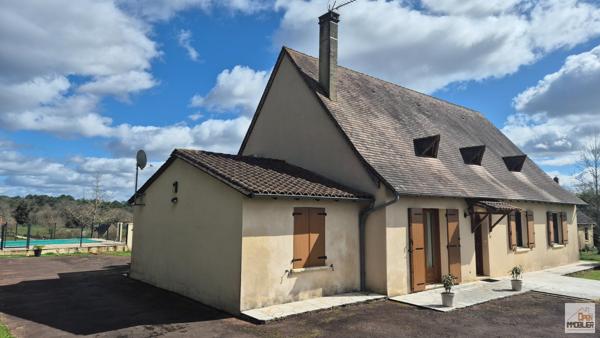 Offre exceptionnelle ! Calme et douceur de vivre en Périgord Noir : maison de plain-pied avec vue et isolation parfaite piscine et superbes prestations