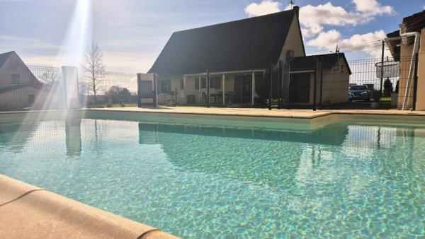 Offre exceptionnelle ! Calme et douceur de vivre en Périgord Noir : maison de plain-pied avec vue et isolation parfaite piscine et superbes prestations