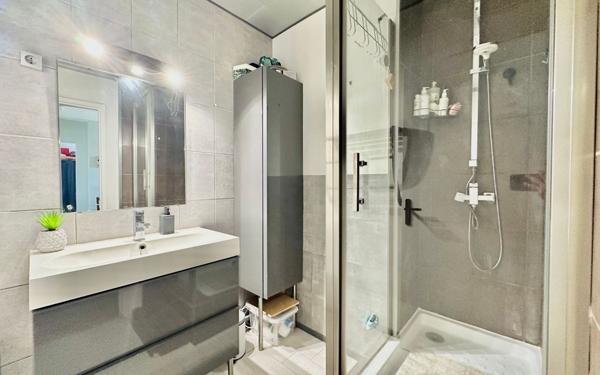 Appartement à vendre    3 pièces • 59 m2 Bruges