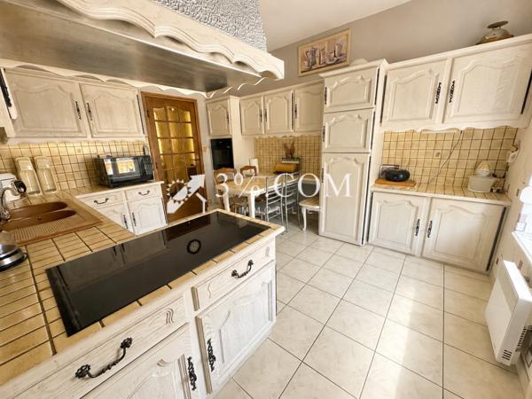 Maison
                                                                                                                                                                                                                                                                                                                                                                                                                                                                                                                                                                600  m²