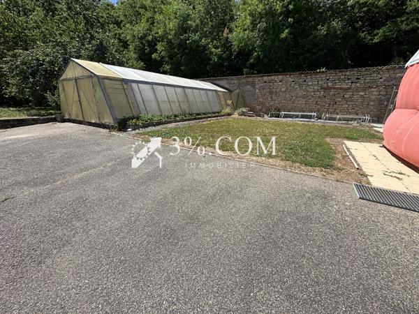 Maison
                                                                                                                                                                                                                                                                                                                                                                                                                                                                                                                                                                600  m²