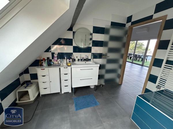 Appartement à louer 4 pièces 118.31m²