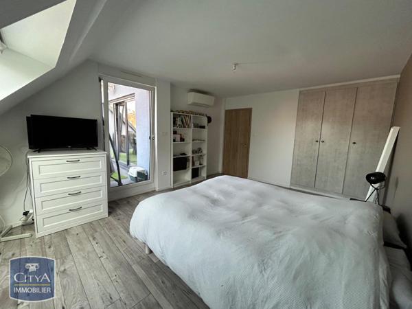 Appartement à louer 4 pièces 118.31m²
