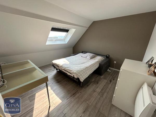 Appartement à louer 4 pièces 118.31m²