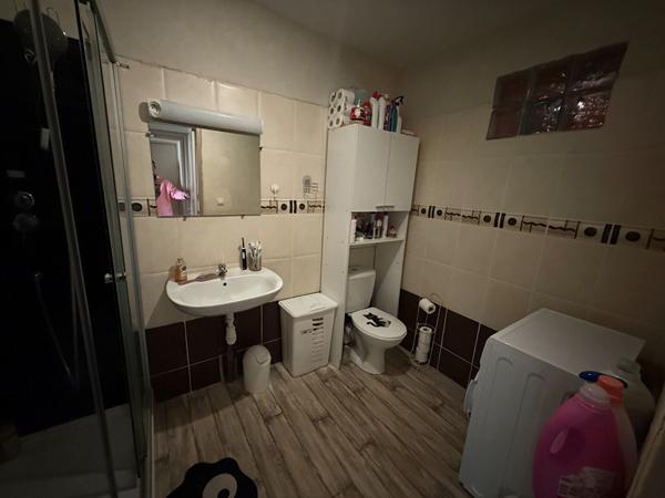 Blaye Les Mines . Bel Immeuble locatif .