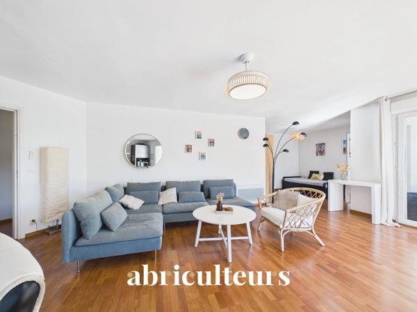Lumineux appartement 83m² Grande terrasse Dernier étage Bayonne Quartier Mousserolles