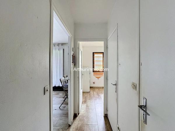 Vente                                                      Appartement
                        
                     1 pièces                      28 m2                     à Créteil