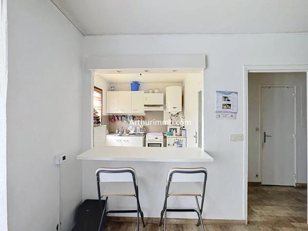Vente                                                      Appartement
                        
                     1 pièces                      28 m2                     à Créteil