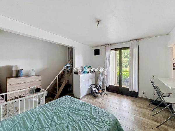 Vente                                                      Appartement
                        
                     1 pièces                      28 m2                     à Créteil
