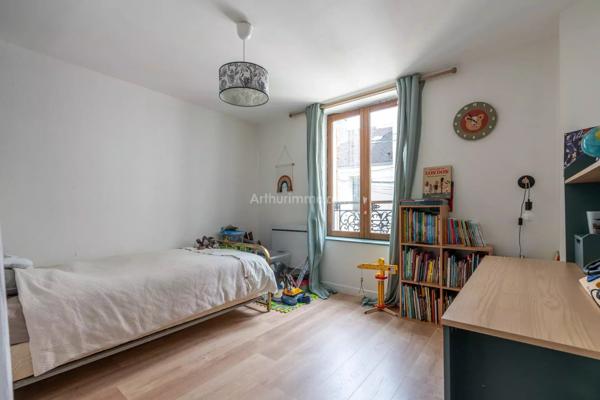 Vente                                                      Maison de ville
                        
                     5 pièces                      130 m2                     à Thorigny-sur-Marne