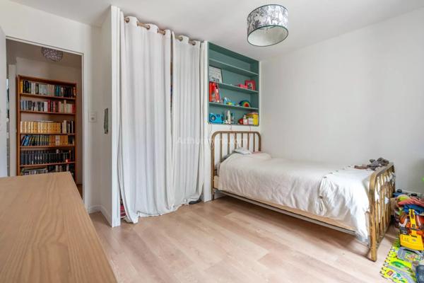 Vente                                                      Maison de ville
                        
                     5 pièces                      130 m2                     à Thorigny-sur-Marne