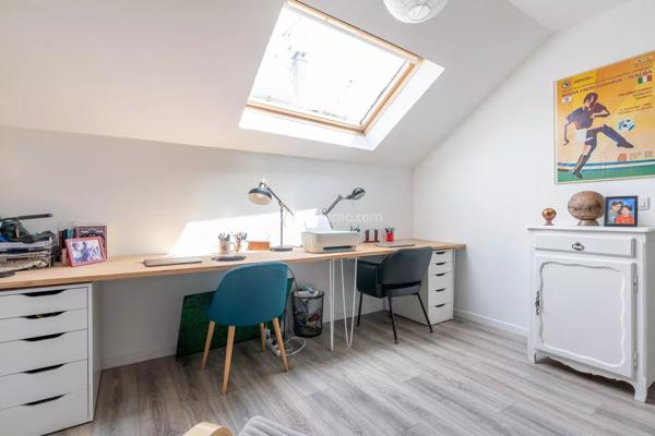 Vente                                                      Maison de ville
                        
                     5 pièces                      130 m2                     à Thorigny-sur-Marne