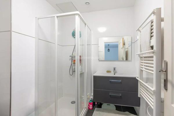 Vente                                                      Maison de ville
                        
                     5 pièces                      130 m2                     à Thorigny-sur-Marne