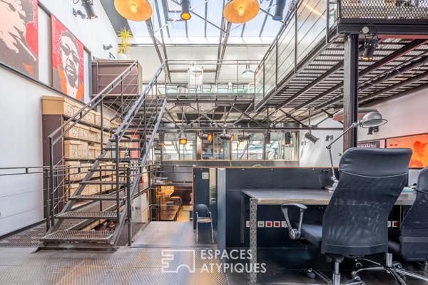 Local industriel avec terrasse à réhabiliter