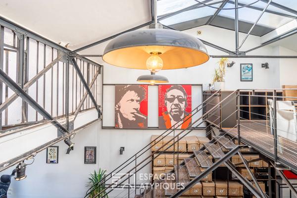 Local industriel avec terrasse à réhabiliter