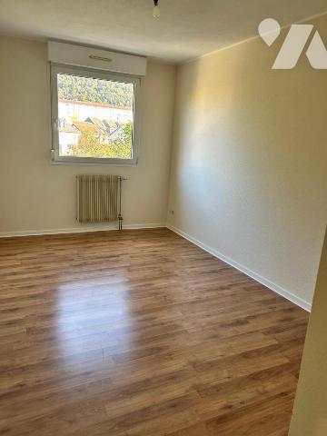 Appartement en parfait état 2ch avec balcon, garage et vue dégagée