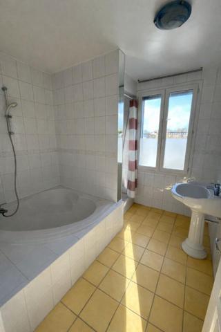 14100 Lisieux  Appartement Duplex 6 pièces 147 000 Euros