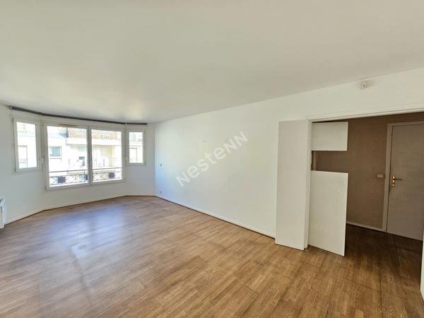 Appartement 2 pièces de 50m² à vendre à Puteaux - Calme et Lumineux avec cave et Parking