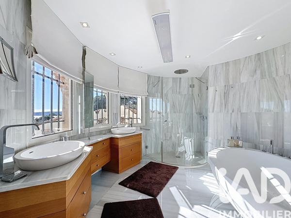 Maison à vendre 7 pièces 295 m² Sainte-Maxime