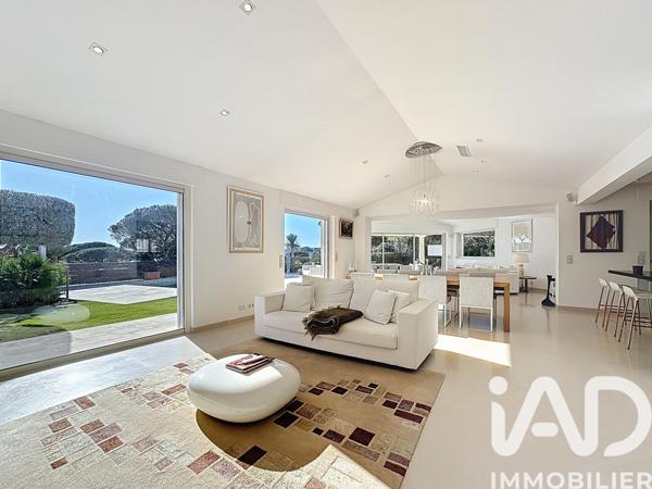Maison à vendre 7 pièces 295 m² Sainte-Maxime