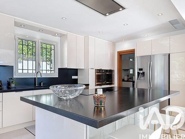 Maison à vendre 7 pièces 295 m² Sainte-Maxime