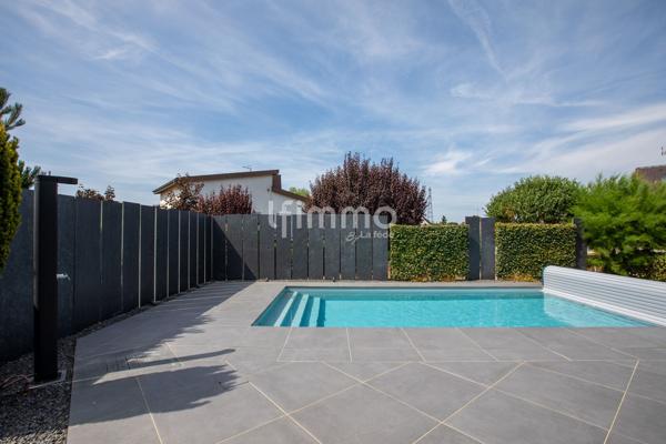 Villa avec piscine, parc paysager et prestations premium. Kembs