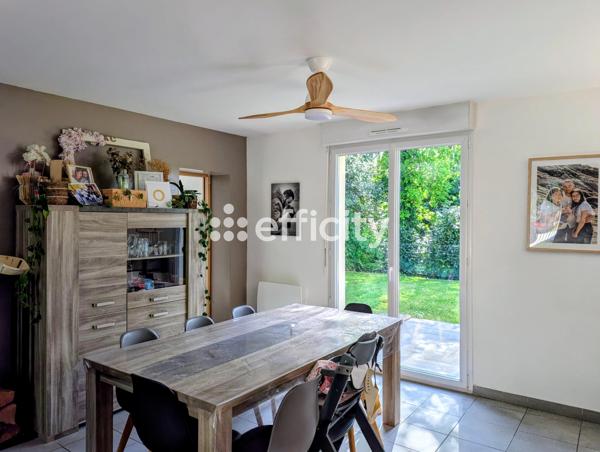 Maison
         5 pièces
        - 103 m² 349 990 € *