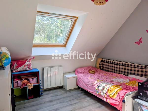 Maison
         5 pièces
        - 103 m² 349 990 € *