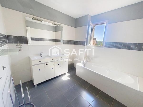 Maison de type T4 avec jardin terrasse et garage à Launaguet