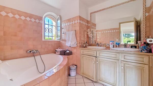 Maison Le Muy vivable de plain pied