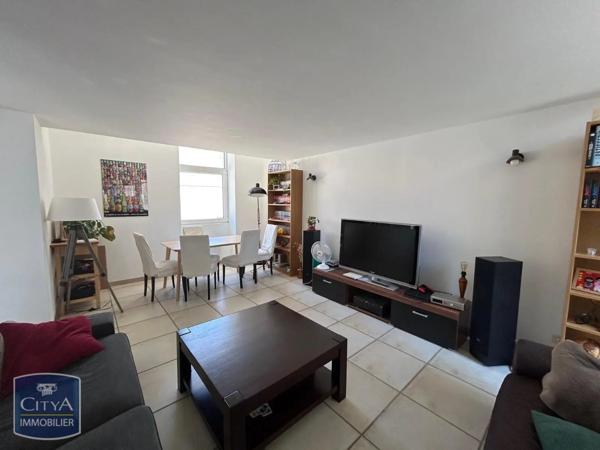 Appartement à louer 3 pièces 73.52m² Nîmes (30000)