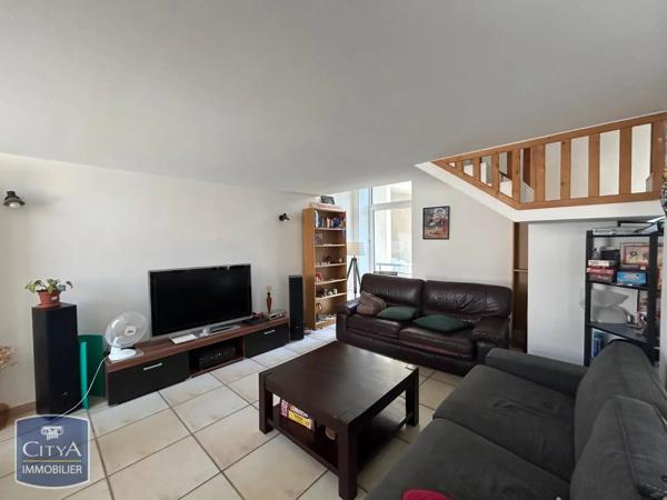 Appartement à louer 3 pièces 73.52m² Nîmes (30000)