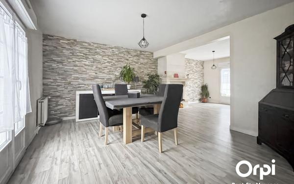 Maison à vendre    6 pièces • 120,64 m2 Pont-Sainte-Maxence