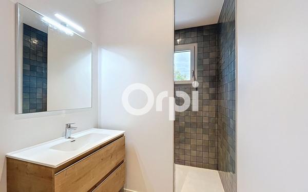 Maison à vendre    4 pièces •  Donzenac