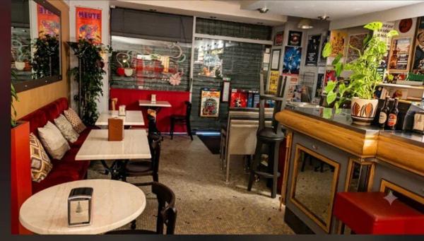 Vente                                                      Immeuble
                        
                     8 pièces                      310 m2                     à Nantes