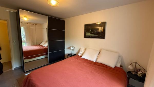 Un appartement comme une maison:T3 récent avec jardin de 43m2 au calme.