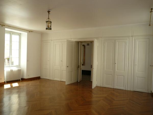⚜ APPARTEMENT DE STANDING Pièce à Vivre Spacieuse - COGNAC Beau Quartier ⚜