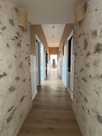 Maison en pierre de 240 m²