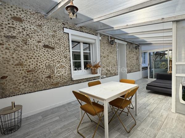 Maison en pierre de 240 m²