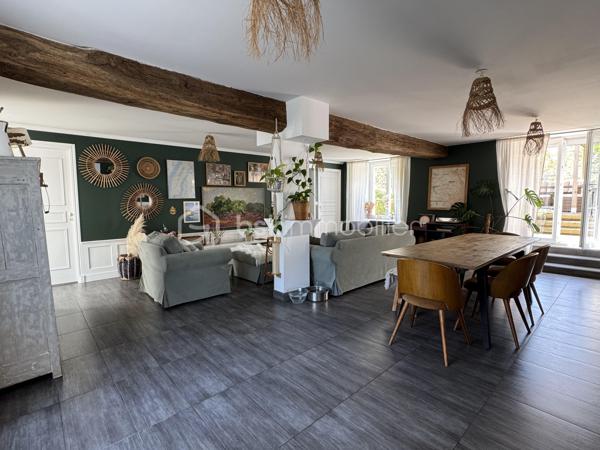 Maison en pierre de 240 m²