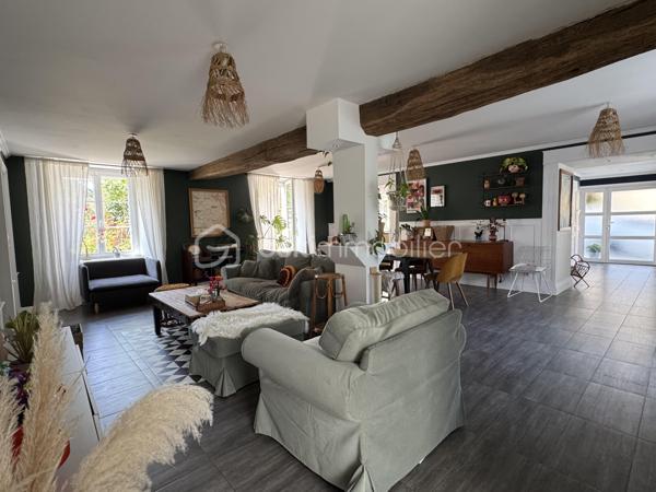 Maison en pierre de 240 m²