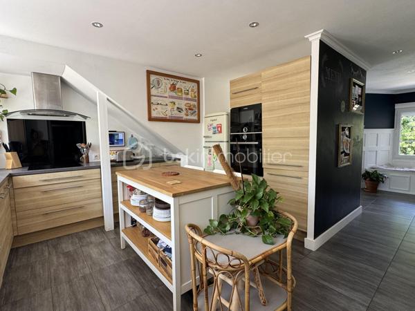 Maison en pierre de 240 m²