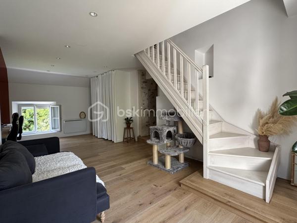 Maison en pierre de 240 m²