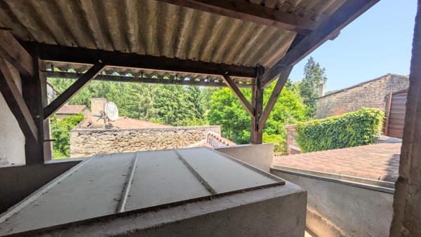 Votre futur Pied-à-Terre au cœur d’un charmant village aux portes du Périgord noir.