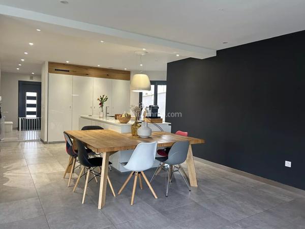 Location Maison 5 pièces 135 m2 à Montlebon