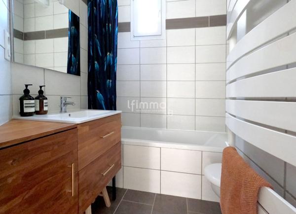 Belle meulière au cachet intemporel